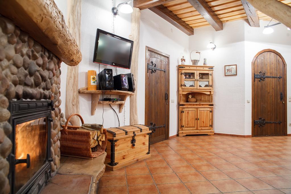 Karalinski Falvarok Tyzengauza Hotel Korolino  Quarto foto